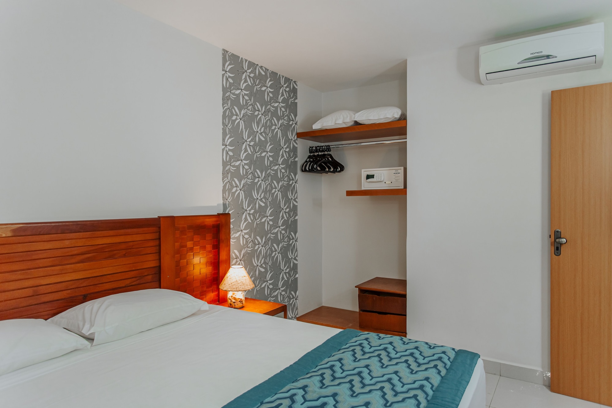 Junior Suite, 1 Single and 2 Double Beds