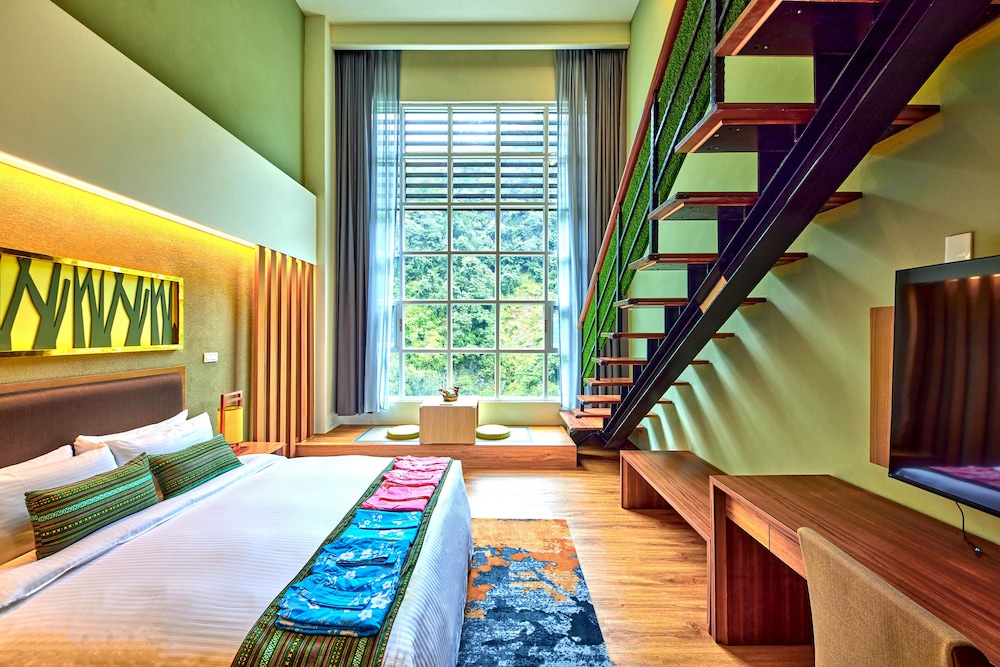 Uni-Resort Ku-Kuan 16/67