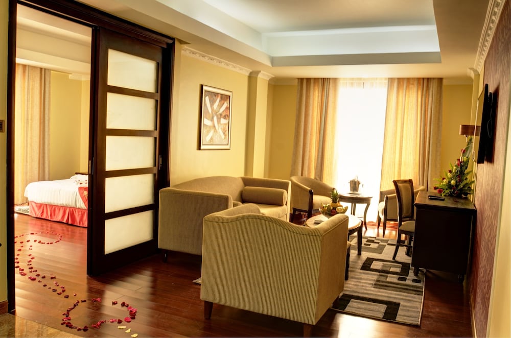 The White Rhino Hotel 14/21