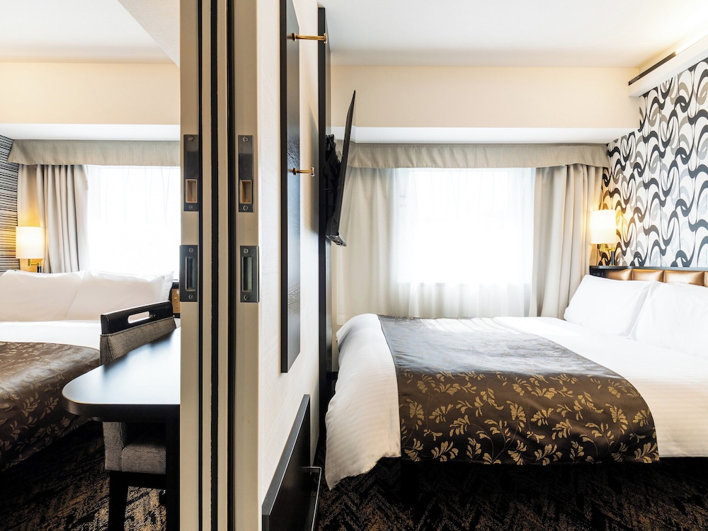 Connecting, 2 Double Beds, Sky Floor