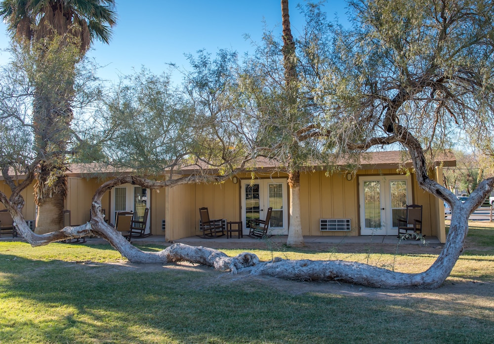 The Ranch at Death Valley 34/37