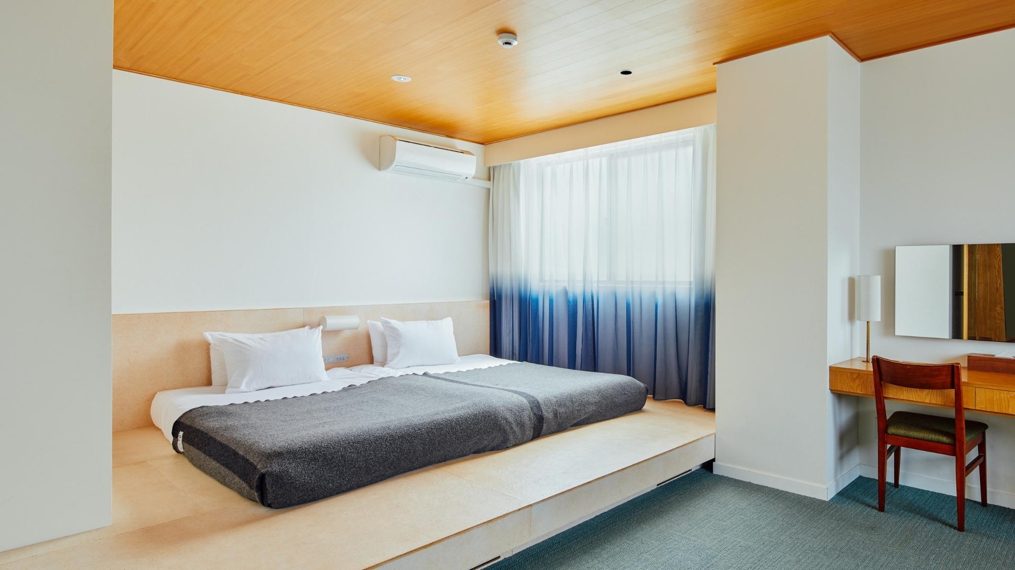 Theater, Deluxe, King Bed, City View