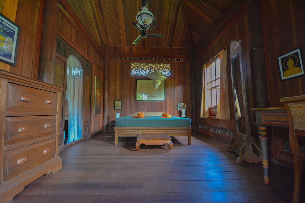 Rajabori Villas 10/50