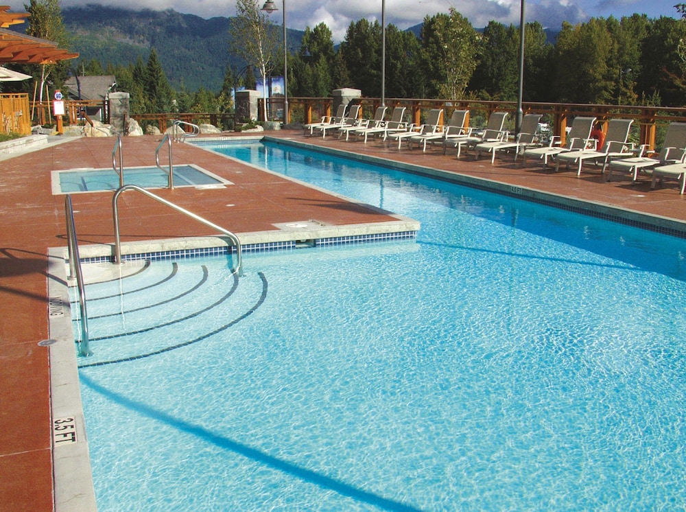 Pan Pacific Whistler Village Centre 35/59
