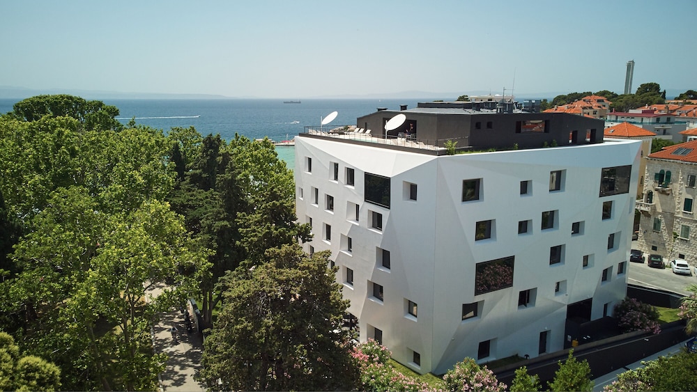 Briig Boutique Hotel 4/72