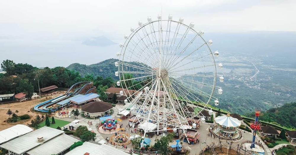 Cabins By Eco Hotel Tagaytay 60/67
