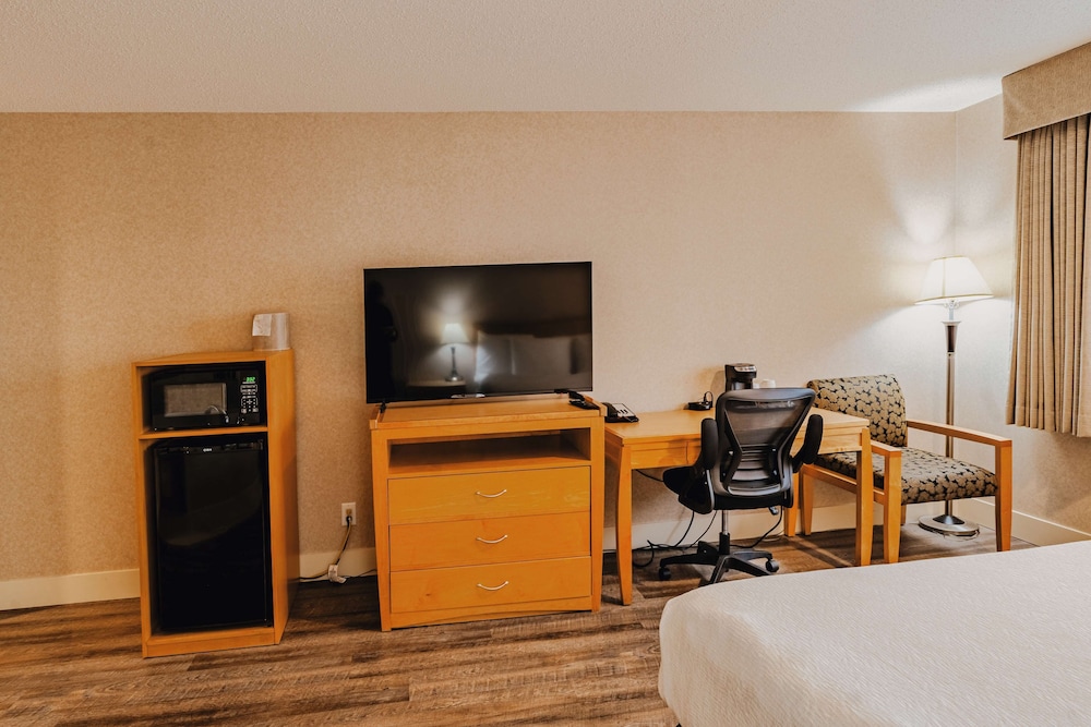 SureStay Plus by Best Western Coquitlam 41/50