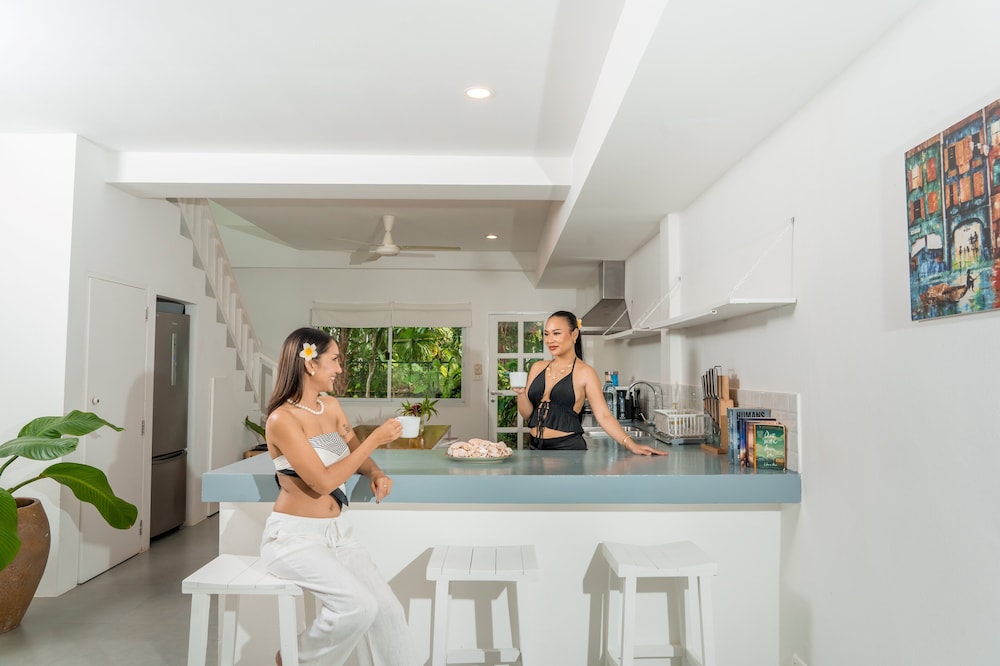 Isara Khao Lak 8/50