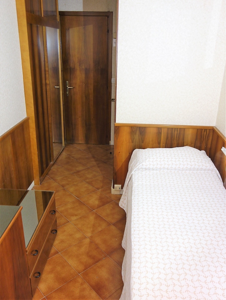 STANDARD, SINGLE, SINGLE BED