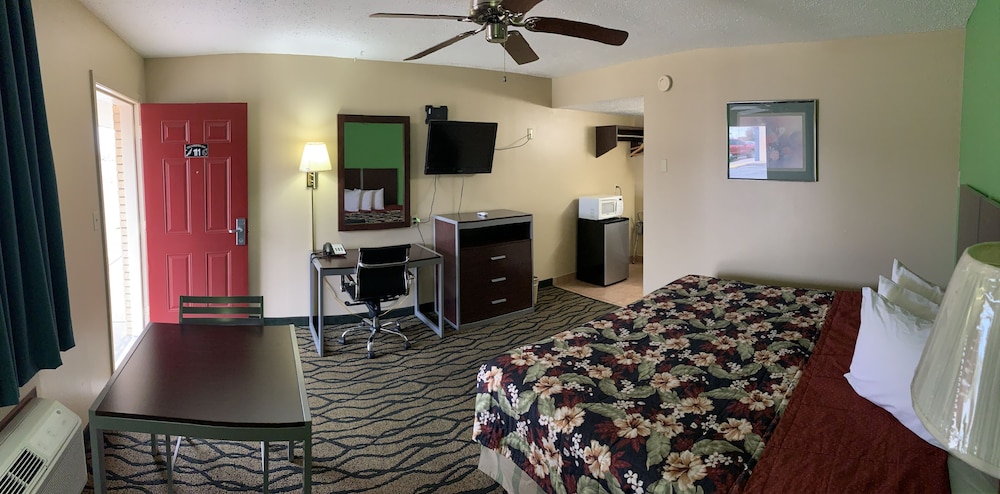 Thunderbird Inn 24/35