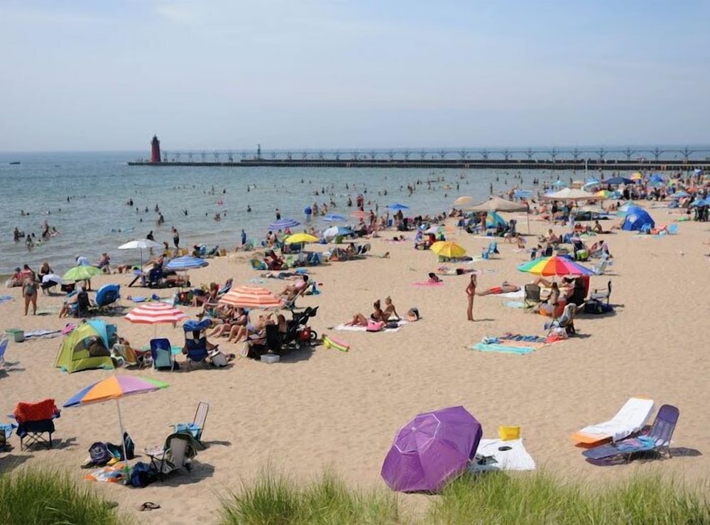 Holiday Inn Express - South Haven, an IHG Hotel 41/50