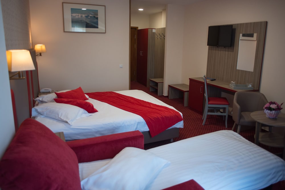 Hotel Marea Neagra 16/70