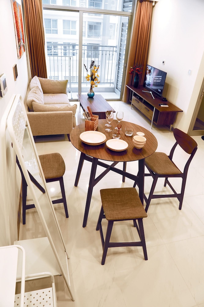 High-Floor River-View Apartment 31/50