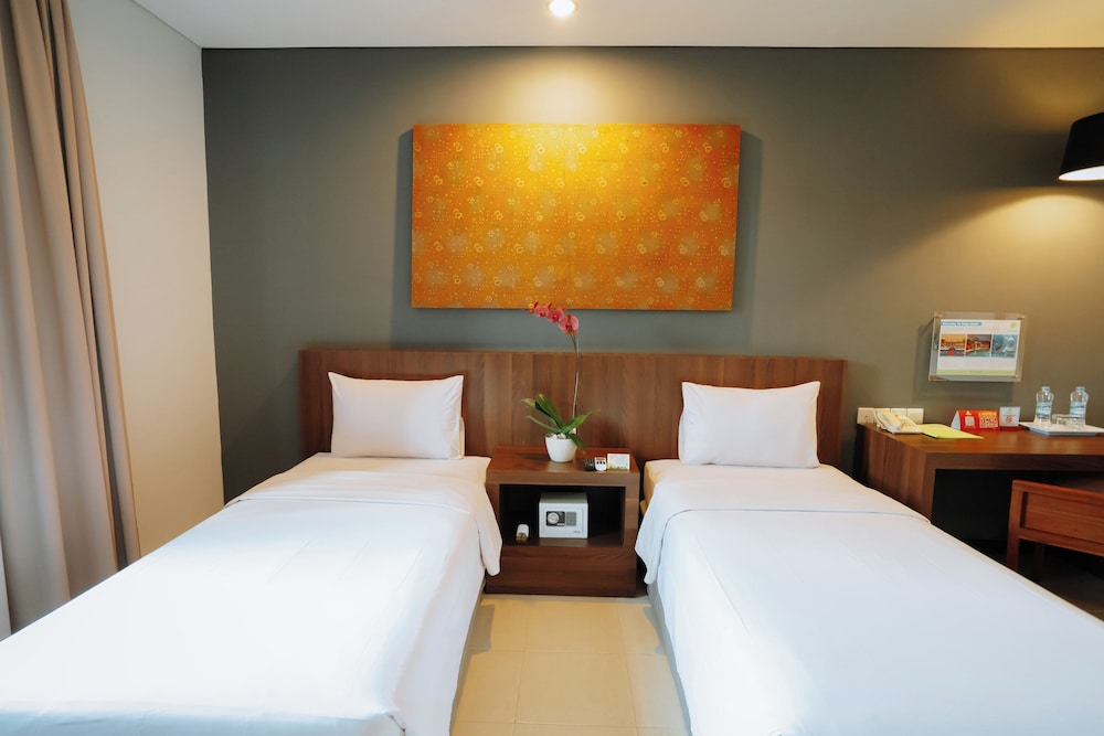 Praja Hotel 8/15