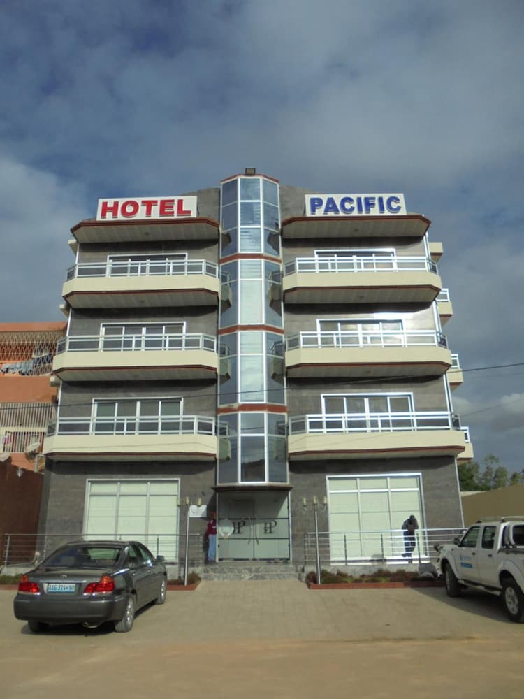 Hotel Pacific 8/29