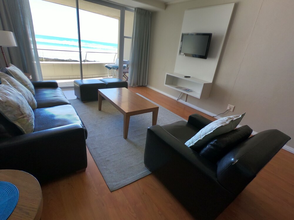 Luxury On The Beach Lagoon Beach 45/55
