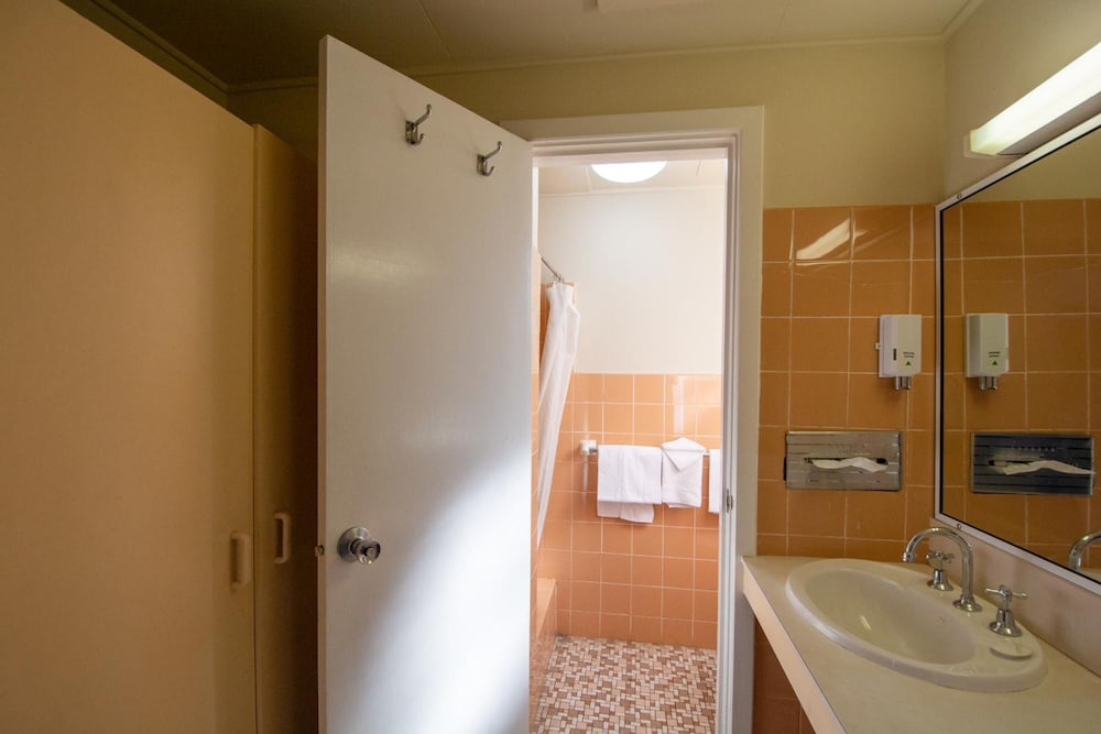 Midcity Motor Lodge 13/32