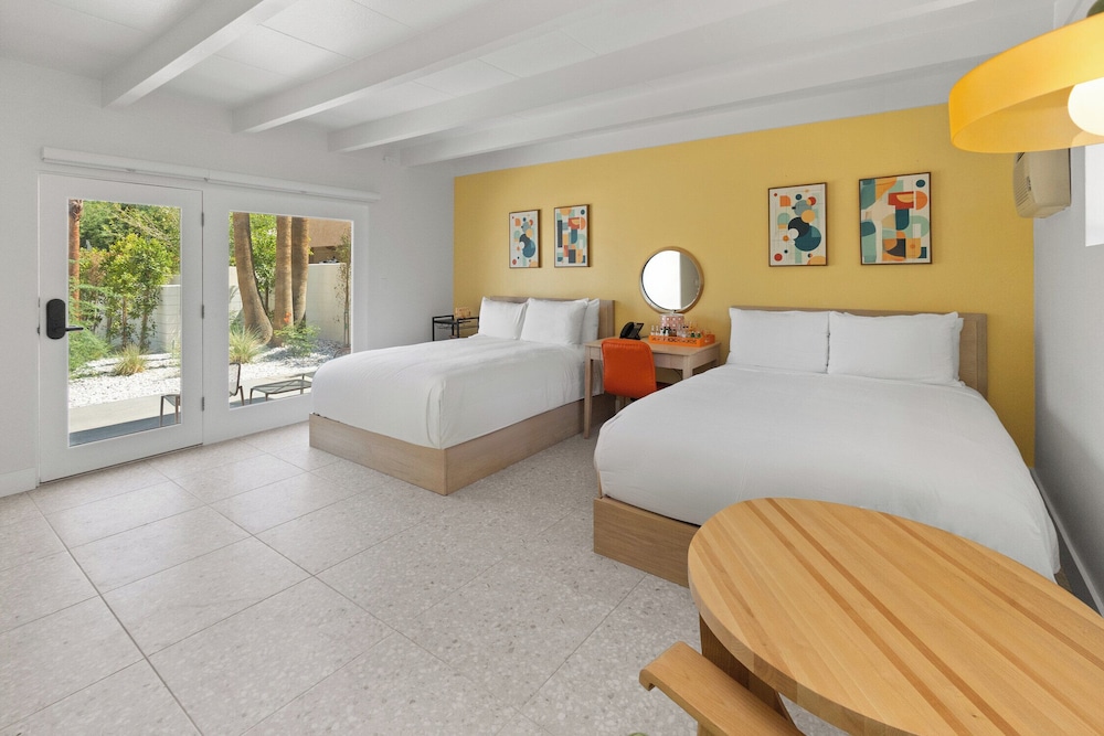 Premium, 2 Queen Beds
