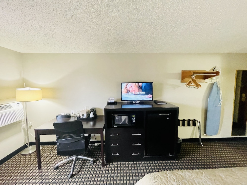 Super 8 by Wyndham Clear Lake 53/58