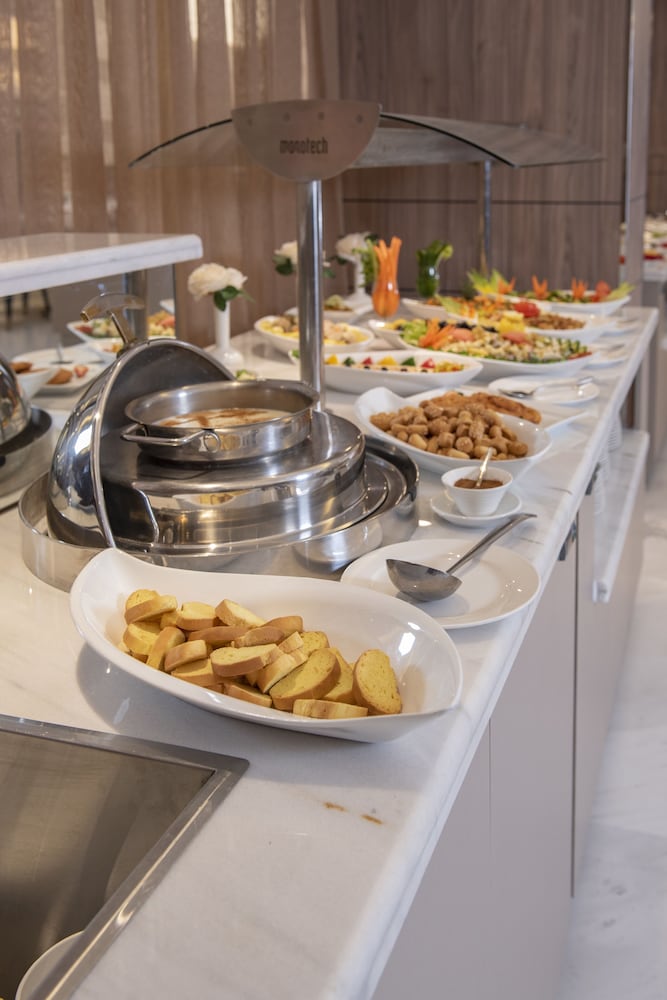 Corp Executive Hotel Doha Suites 17/50