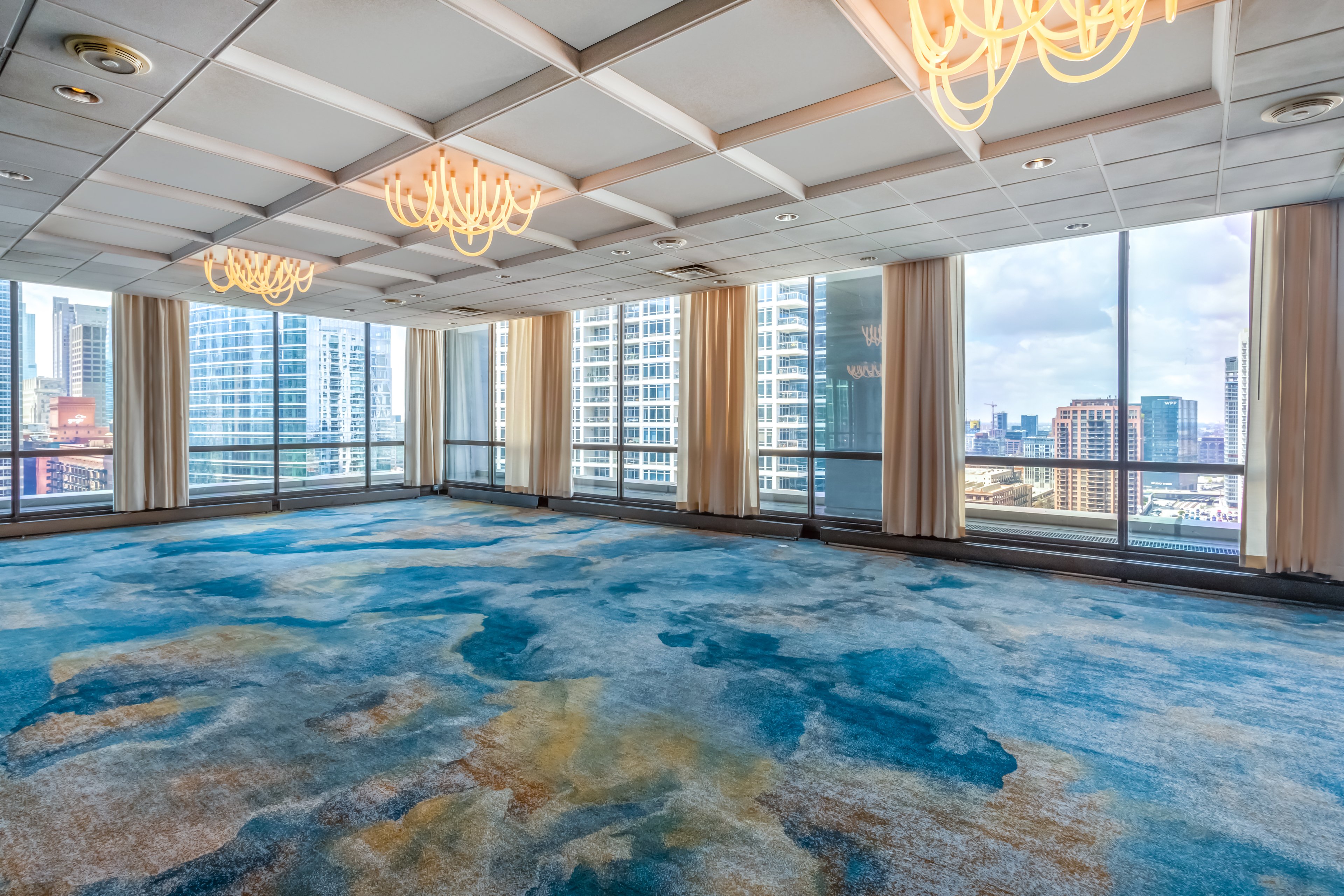 Holiday Inn Chicago Downtown - Wolf Point 32/74