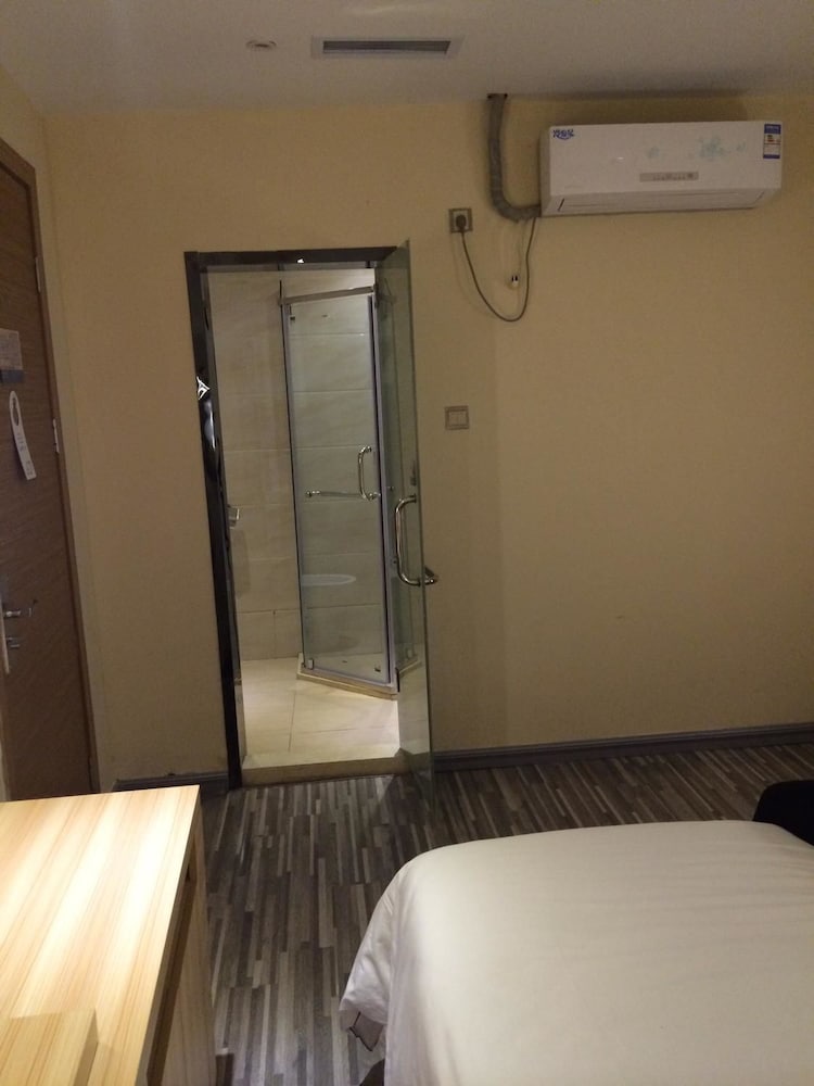 Denise Hotel Shangxiajiu 31/31
