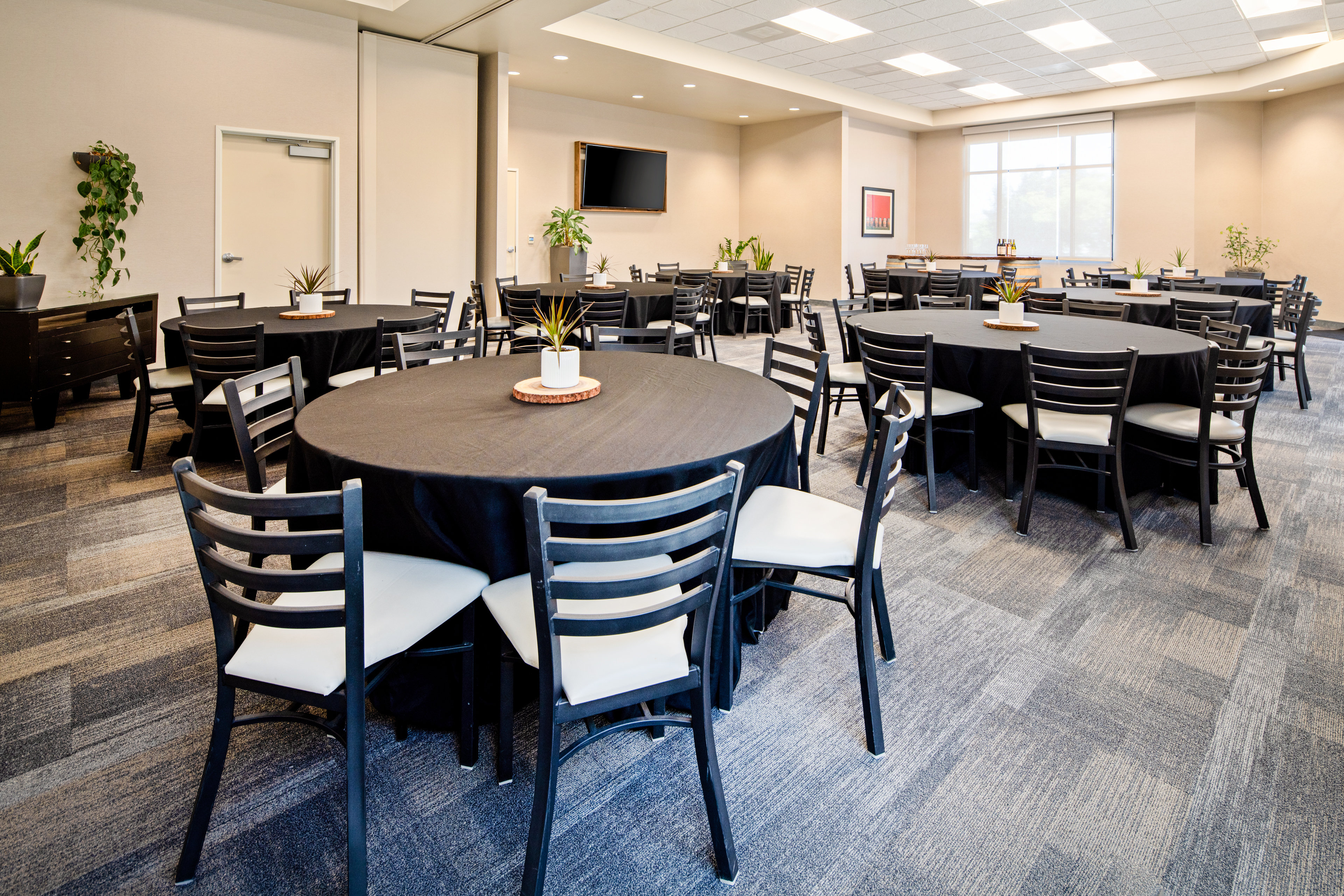 Holiday Inn Express Hotel Suites ATASCADERO 36/48