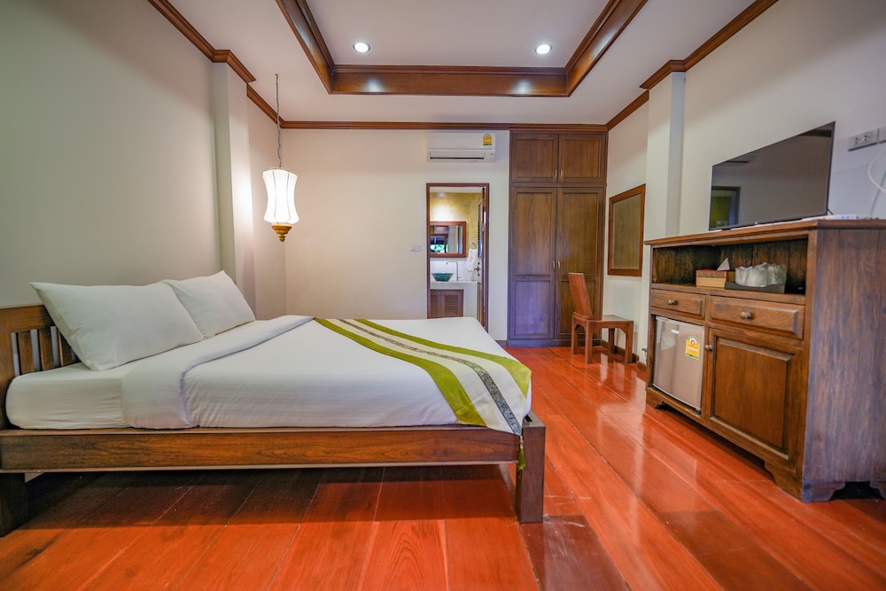 Monmuang Resort 10/74