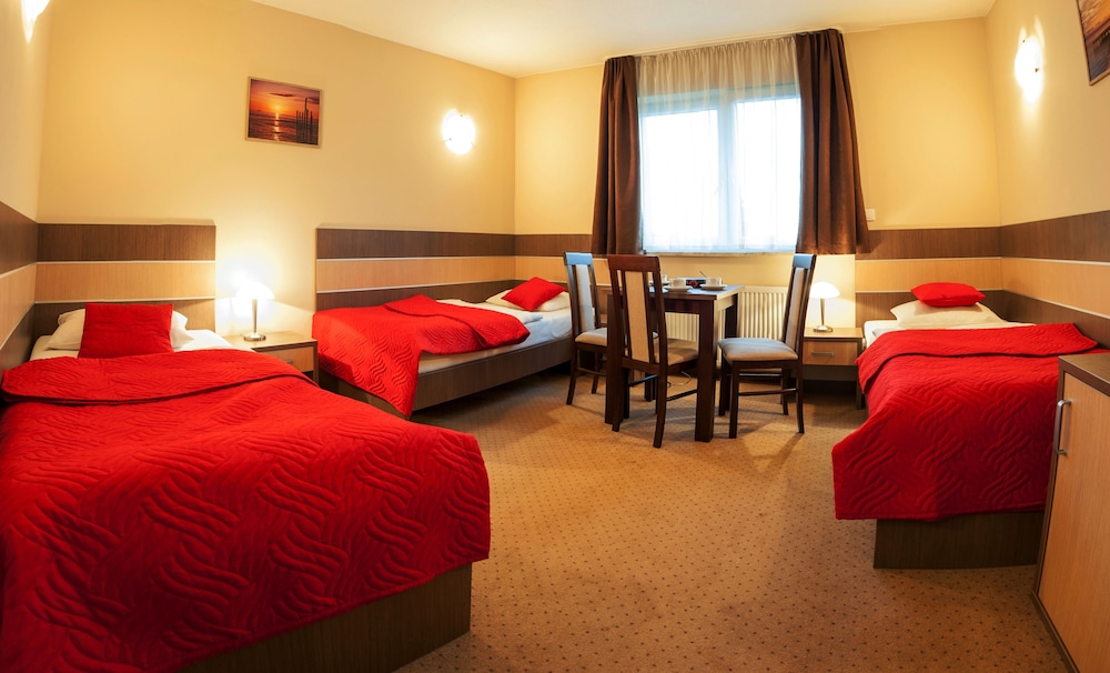 Hotel Sleep 37/70