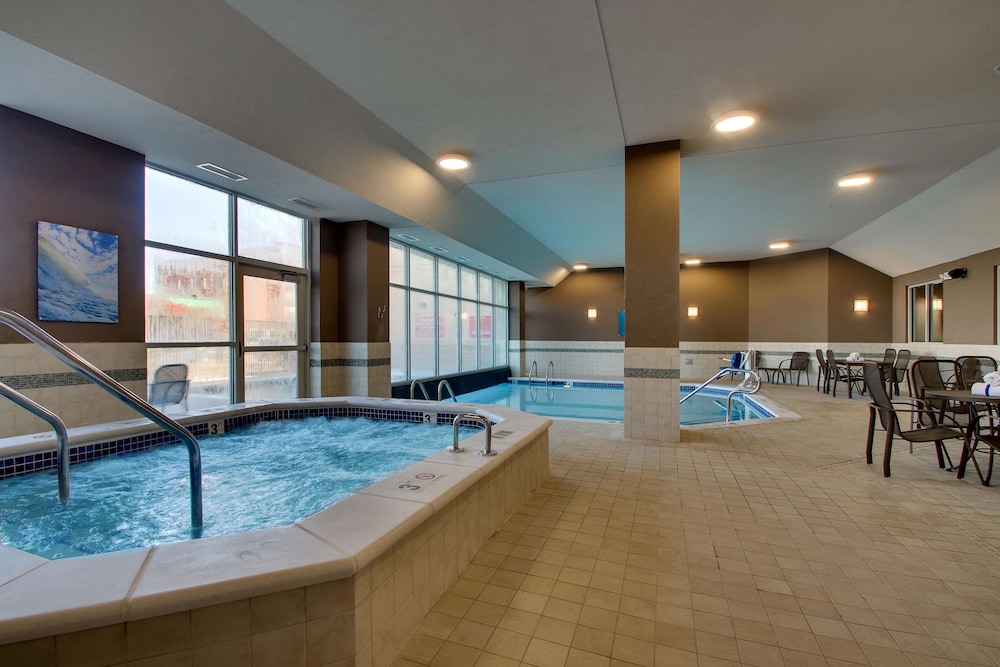 Drury Inn & Suites Iowa City Coralville 20/50