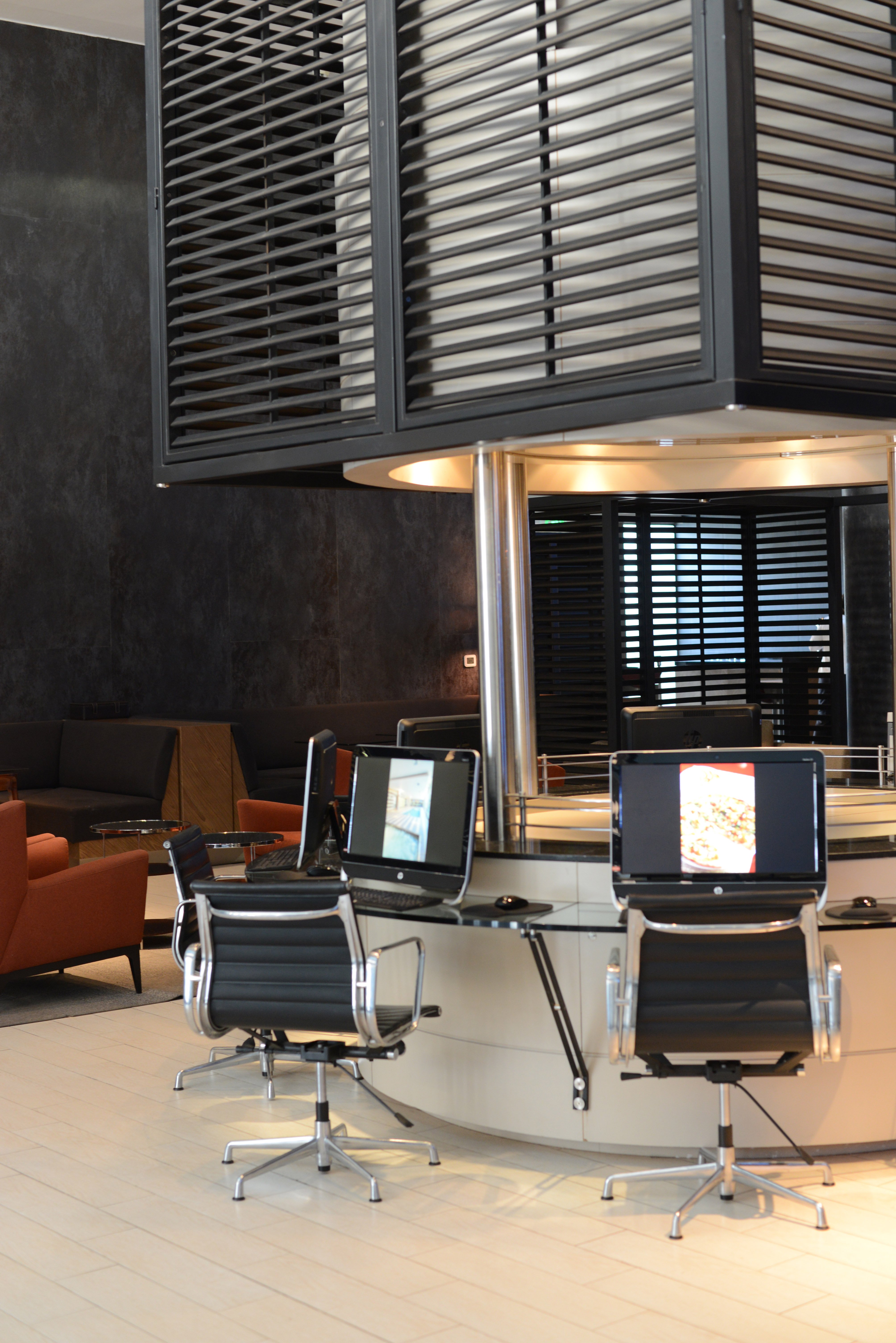 Holiday Inn Santiago Airport 66/75