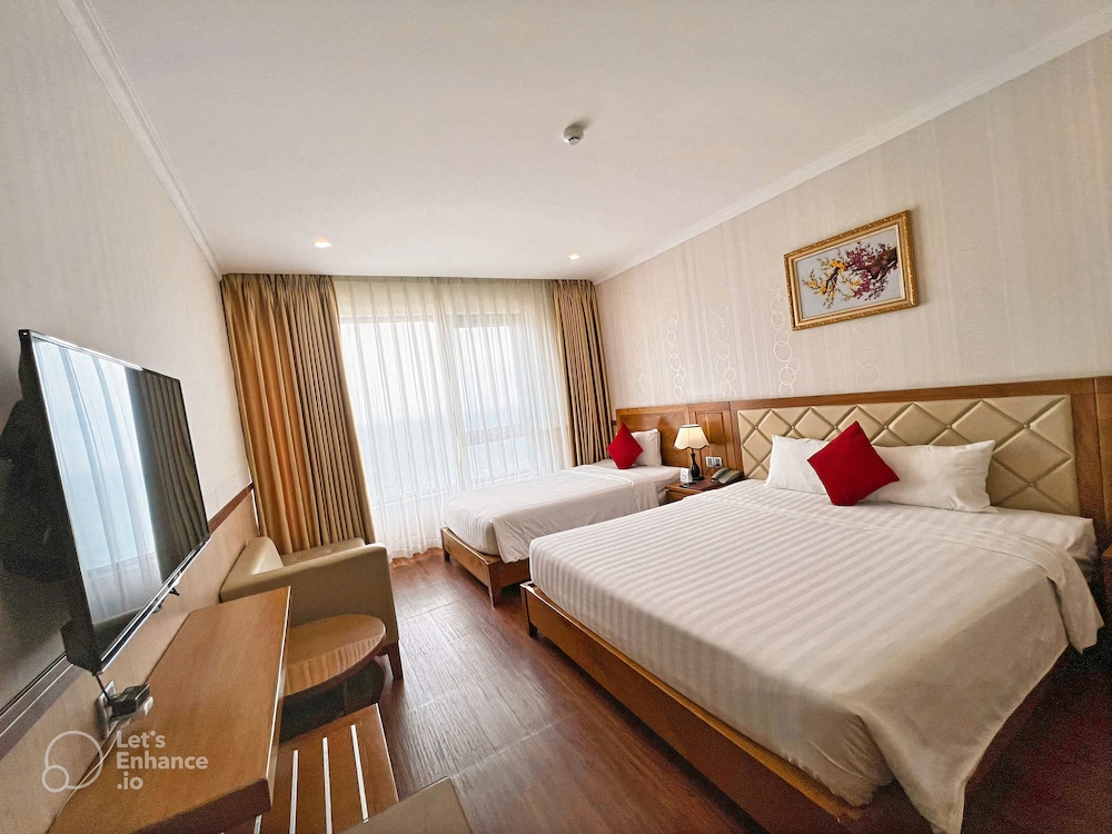 Serene Beach Hotel Danang 11/69