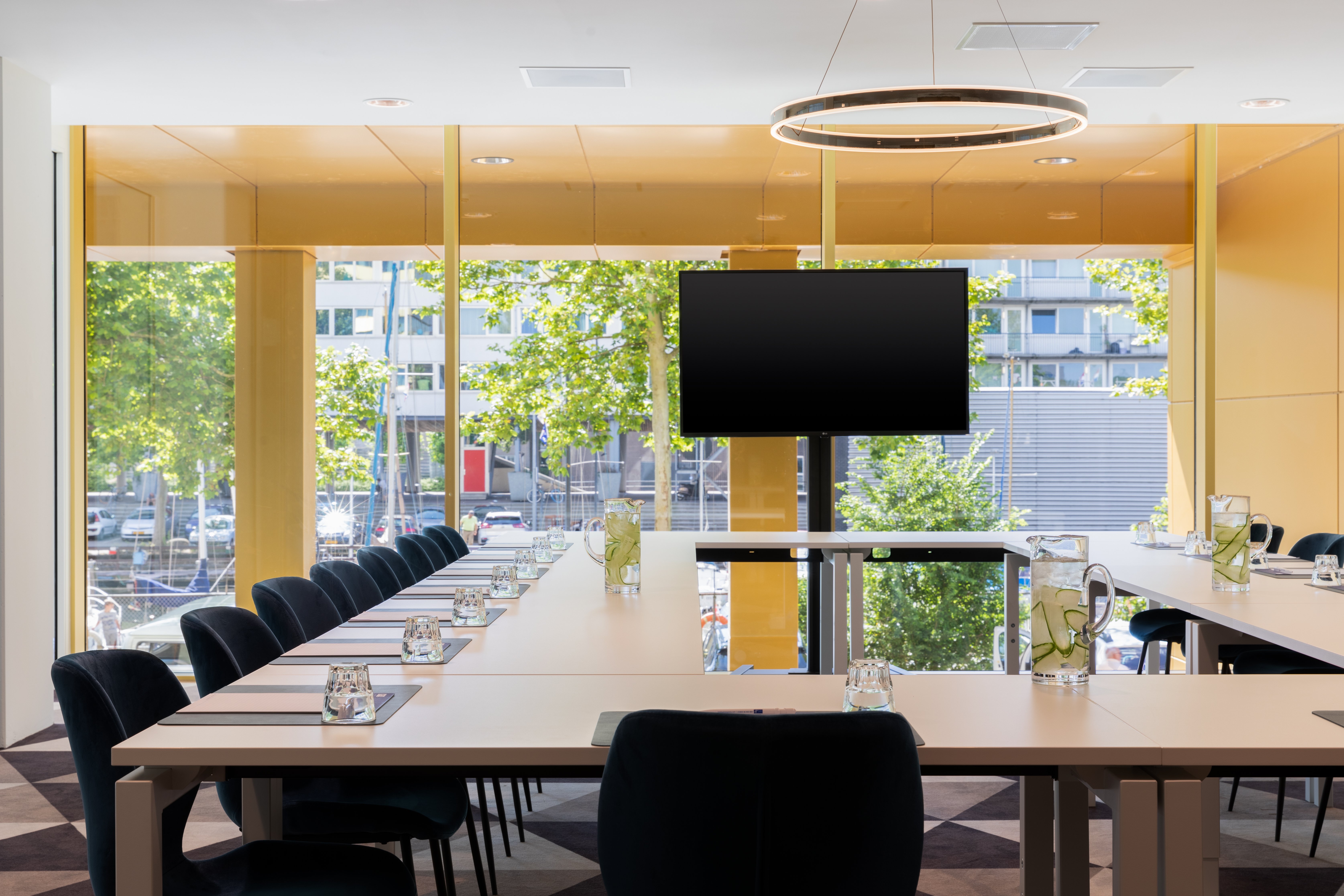 Holiday Inn Express Amsterdam - North Riverside by IHG 67/70