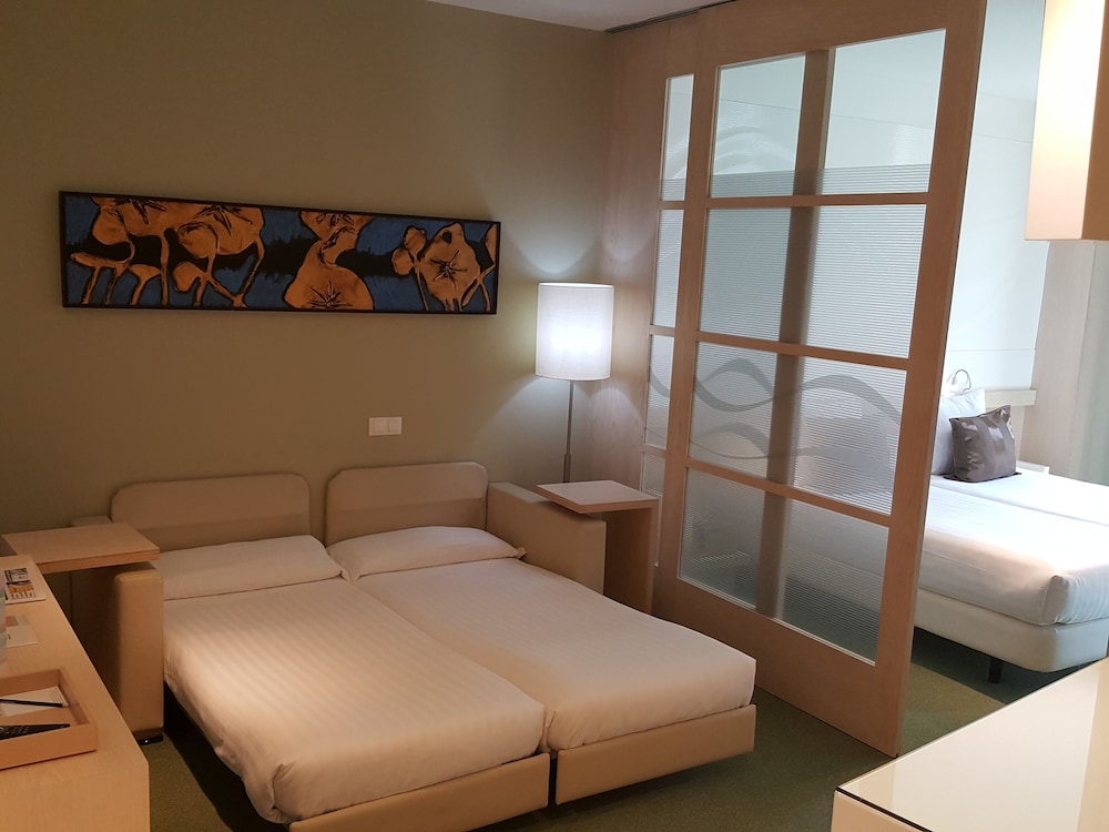 Ako Suite Hotel 7/37