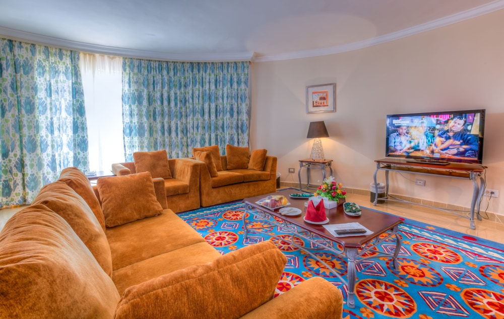 Porto Matrouh Beach Resort 30/66