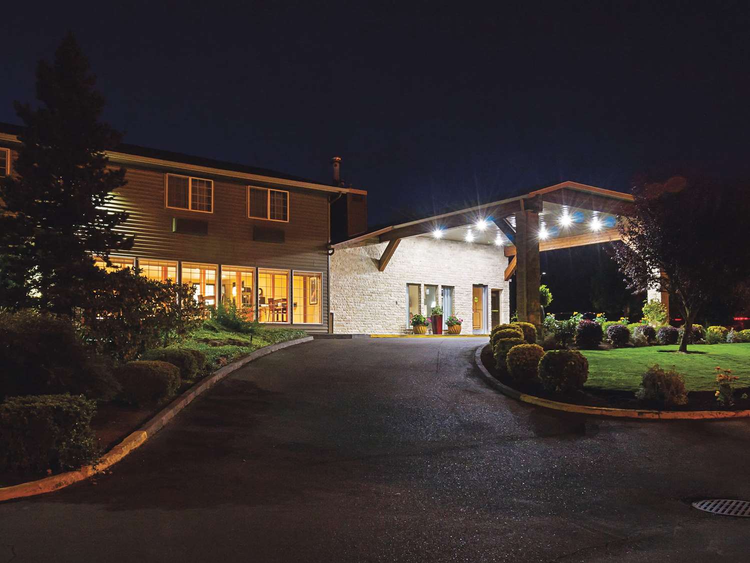 La Quinta Inn & Suites by Wyndham Woodburn 21/22