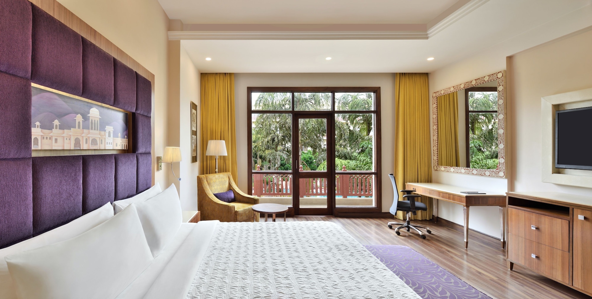 Room at Le Meridien Jaipur Resort Spa, Amer