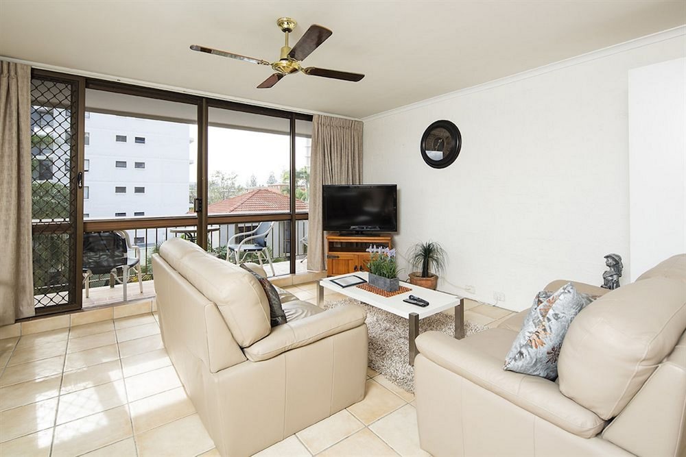 Burleigh Palms Holiday Apartments 42/75
