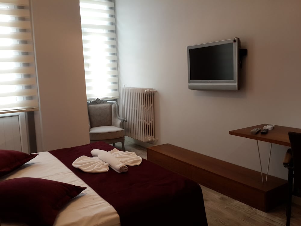 Triada Otel 58/76