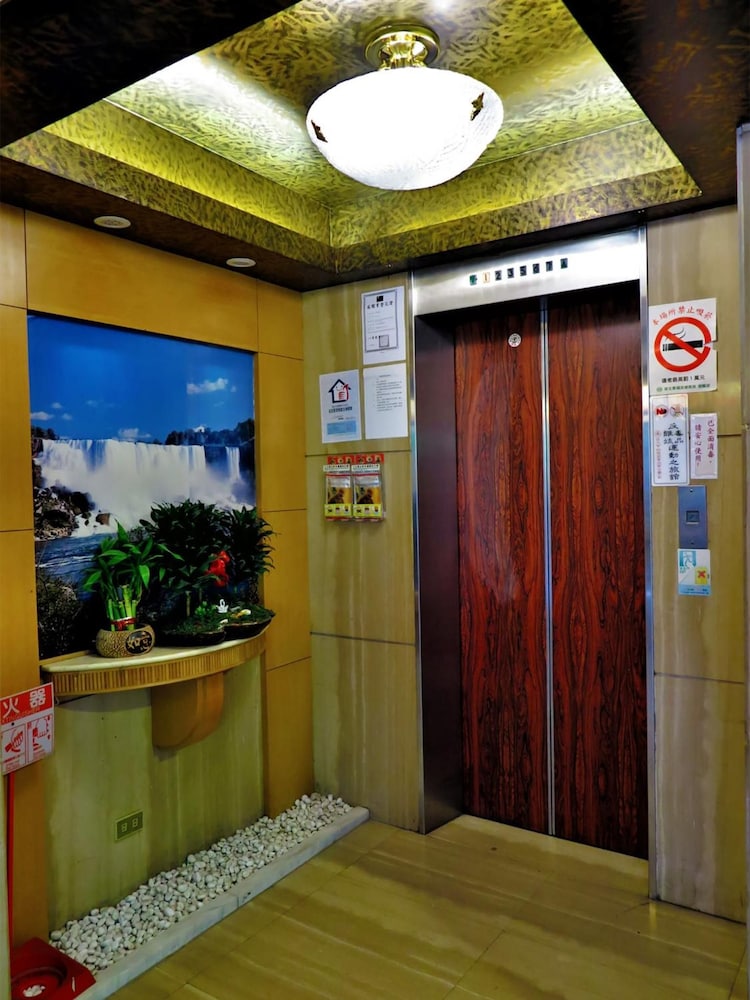 Nice Hotel 4/31