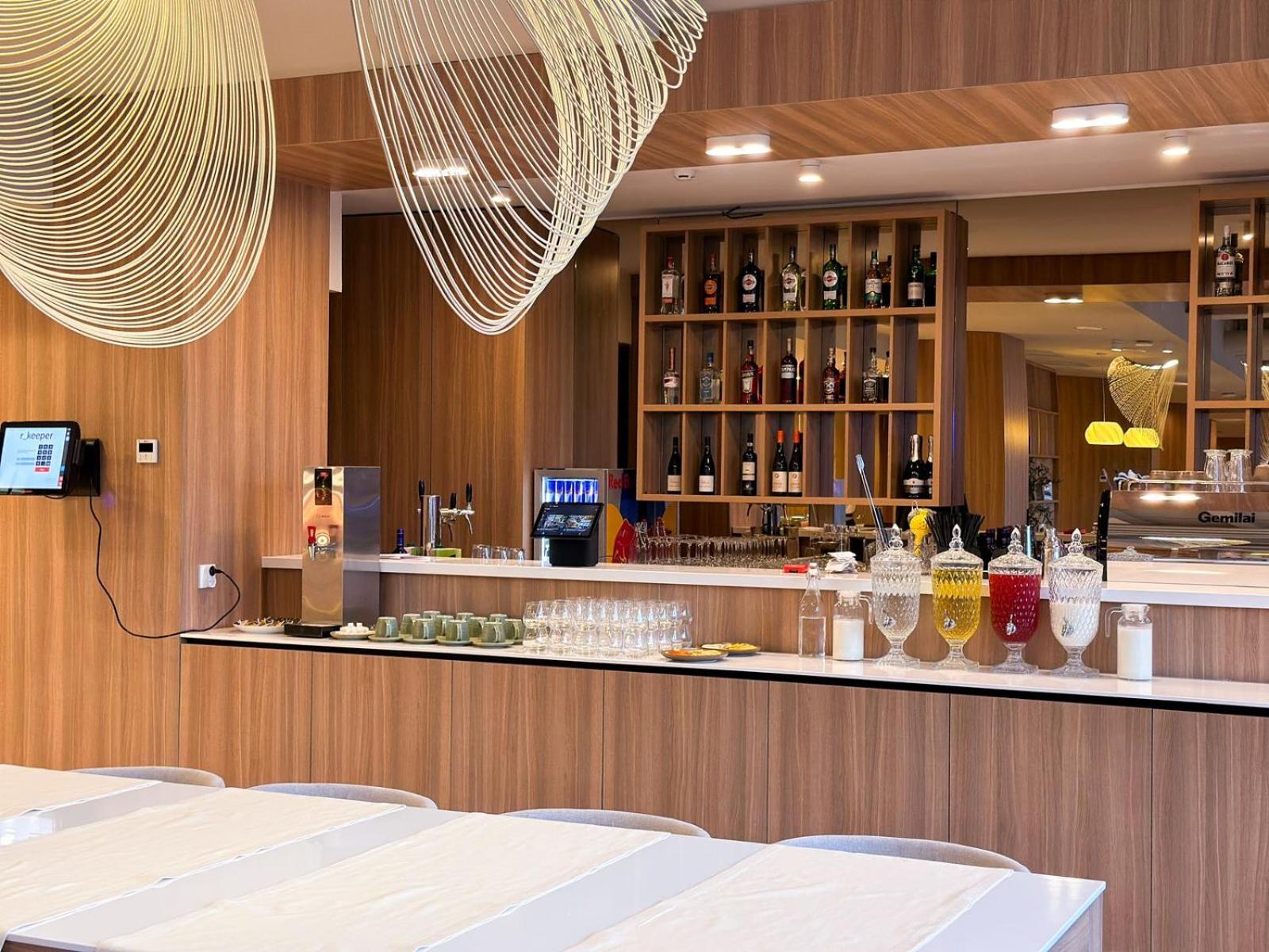 Resident Hotel Abay 6/23