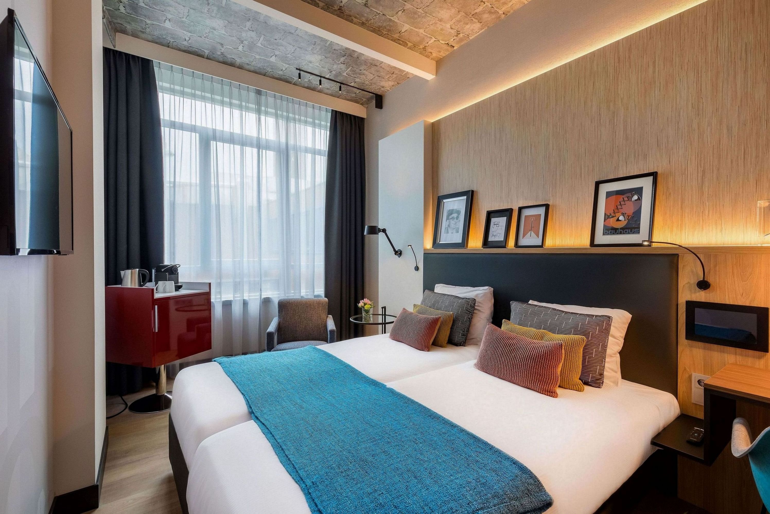 Comfort, Twin Beds