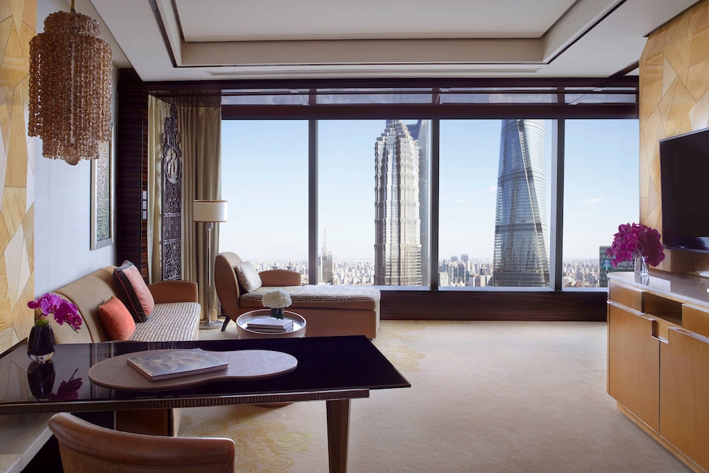 The Ritz Carlton Shanghai Pudong 40/68