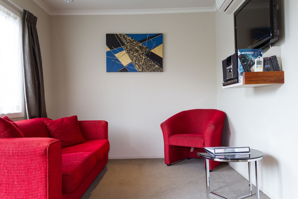 Albert Court Motor Lodge 41/57