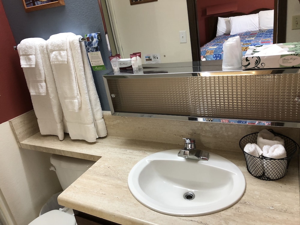 Rodeway Inn And Suites Big Water Antelope Canyon 5/30