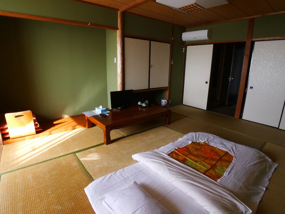 New Makomo Hotel 28/61