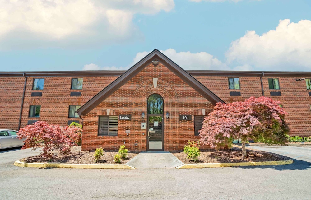 Extended Stay America - Birmingham - Inverness 2/38