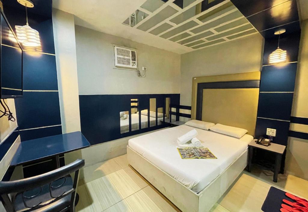 Deluxe, Double Bed, No Window