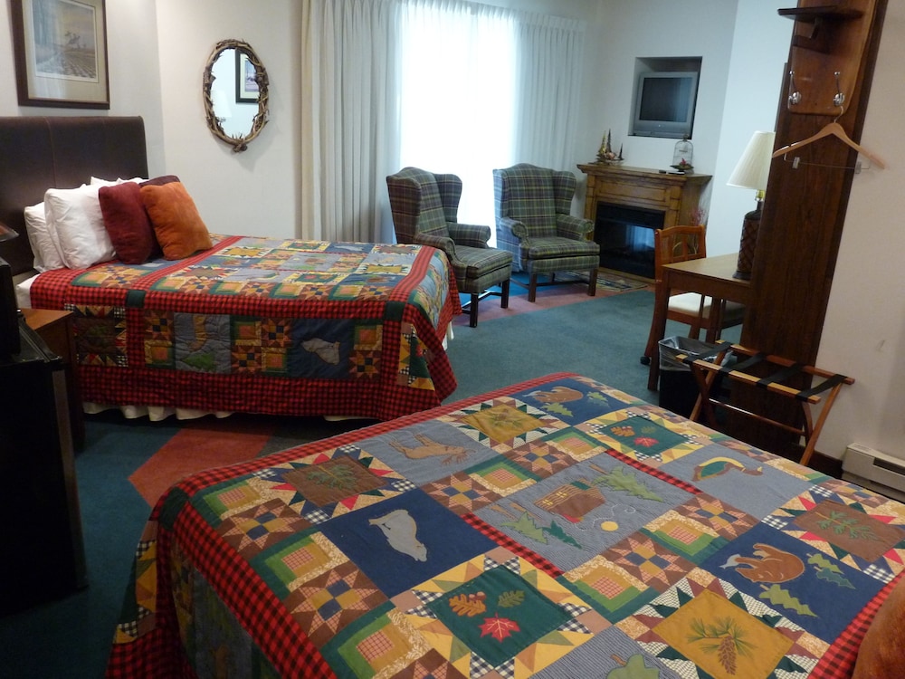 RiverBank Lodge 32/34
