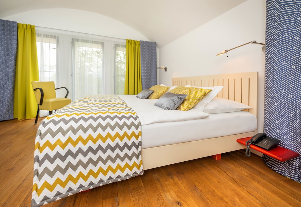 Bellevue Hotel Karlov 9/66